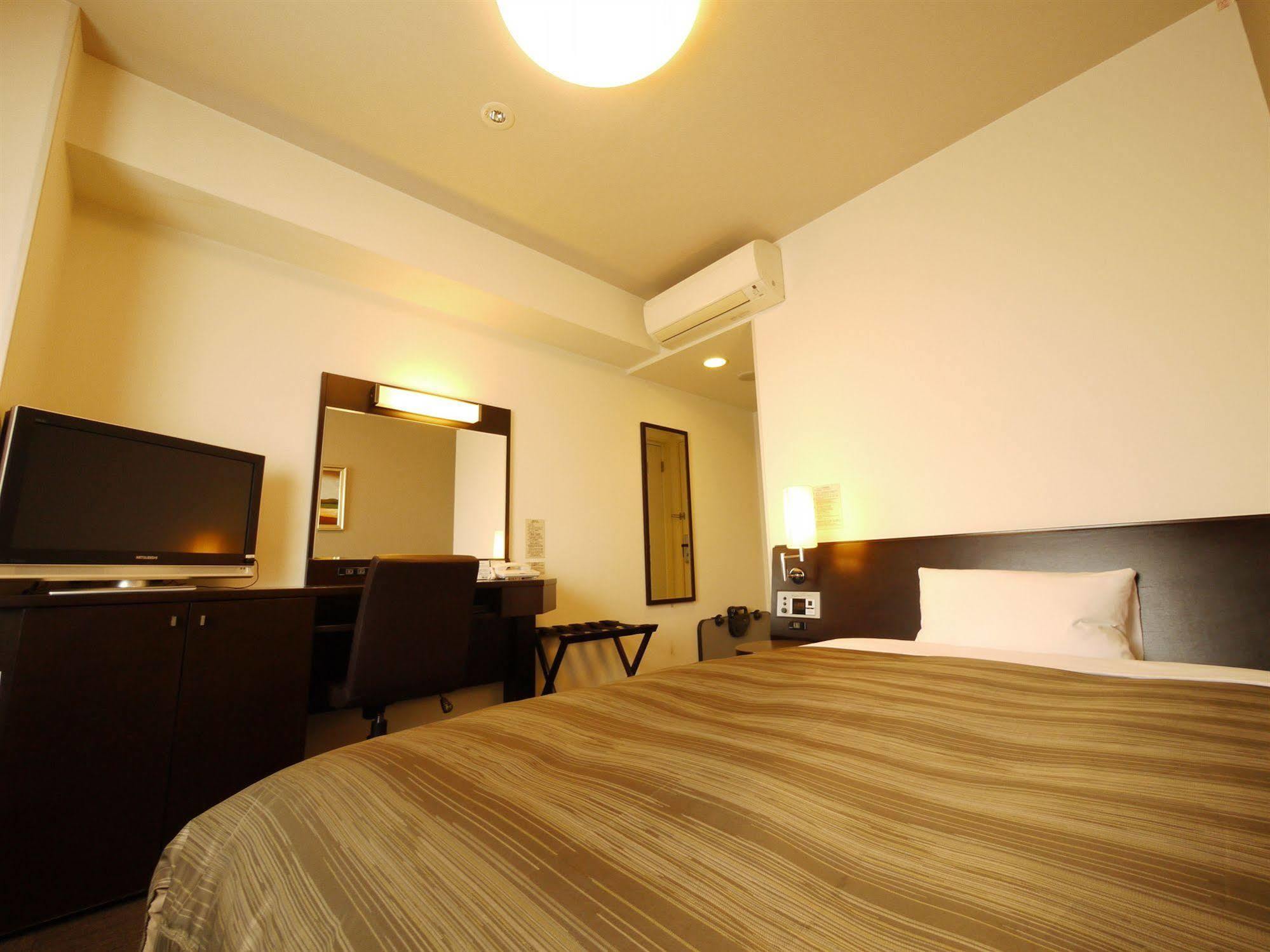 Hotel Route-Inn Shibukawa Экстерьер фото